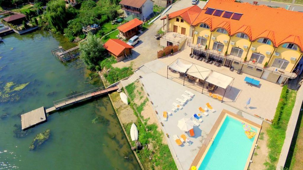 Mai Danube Ξενοδοχείο Ieşelniţa Εξωτερικό φωτογραφία