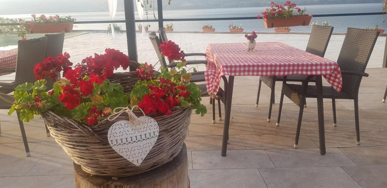 Mai Danube Ξενοδοχείο Ieşelniţa Εξωτερικό φωτογραφία